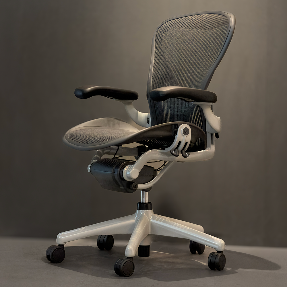 Refurbished Herman Miller Aeron Chair Classic (Custom Chalk Grey)