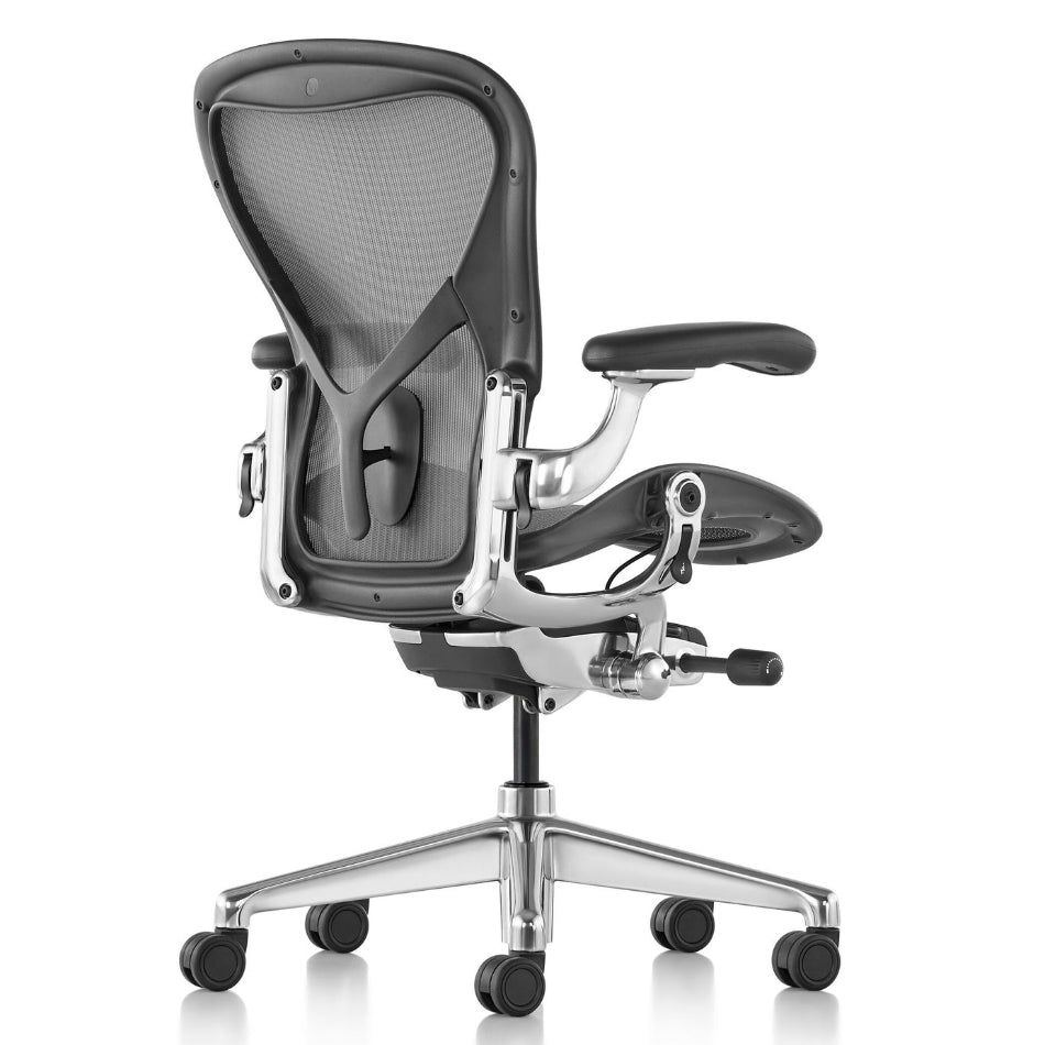 Herman Miller Aeron Remastered gepolijst aluminium gereviseerd