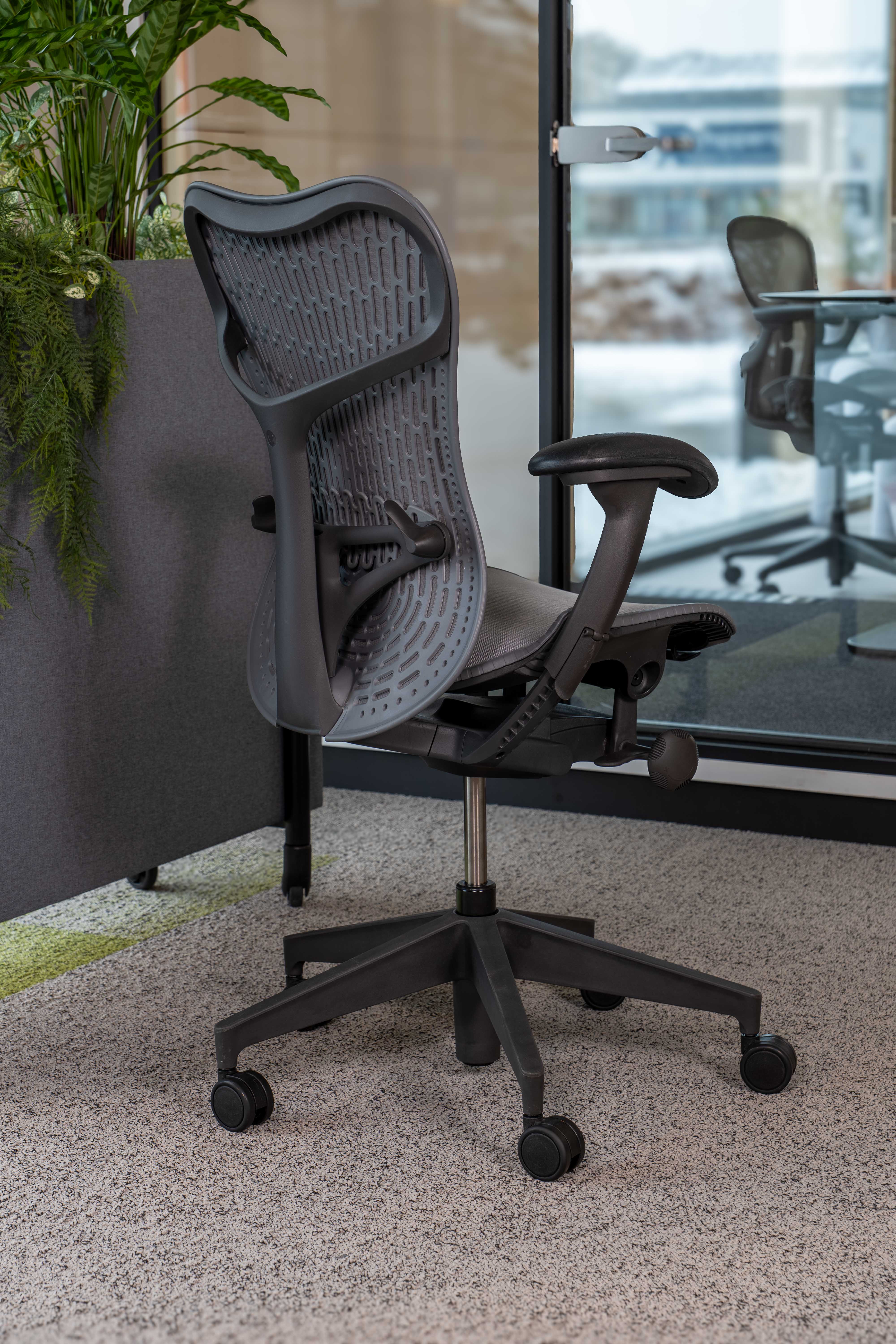 Refurbished Herman Miller Mirra 2 Graphite Butterfly