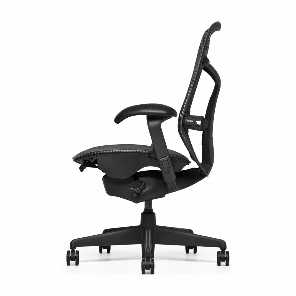 Gereviseerde Herman Miller Mirra 1 Graphite